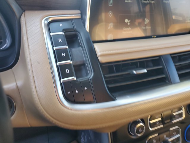 Used 2023 Chevrolet Suburban Premier image 17