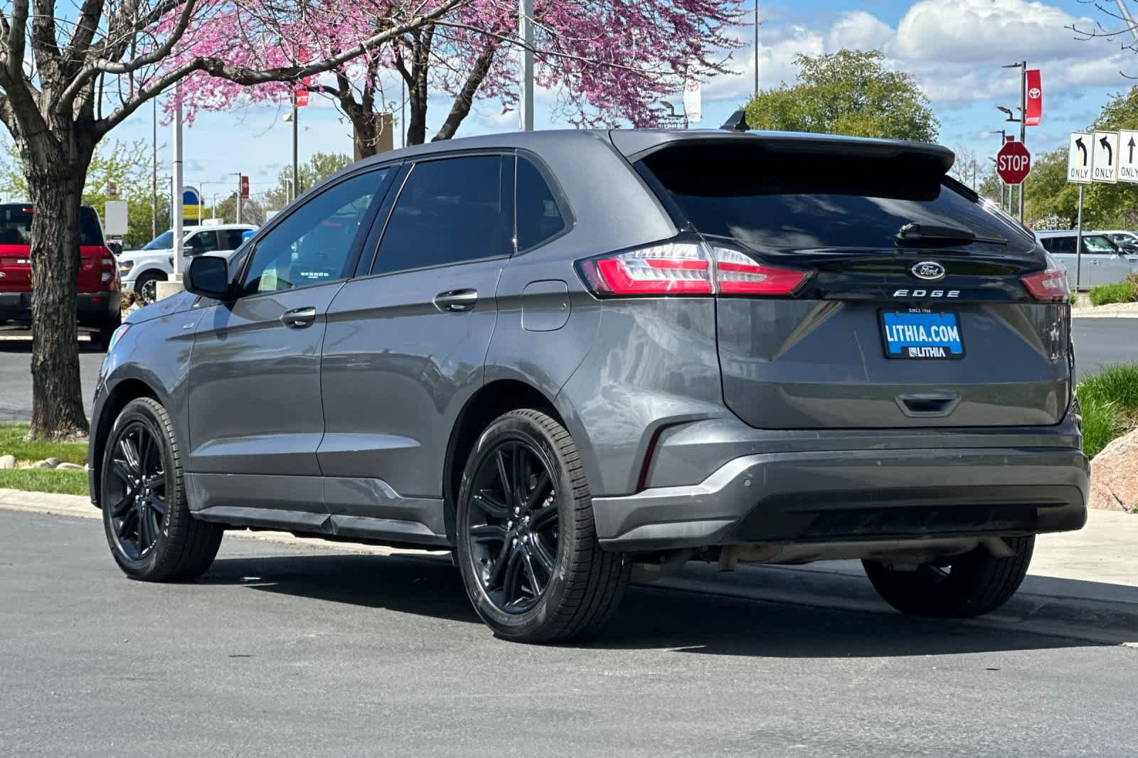 Certified 2022 Ford Edge ST-Line AWD/4WD image 3