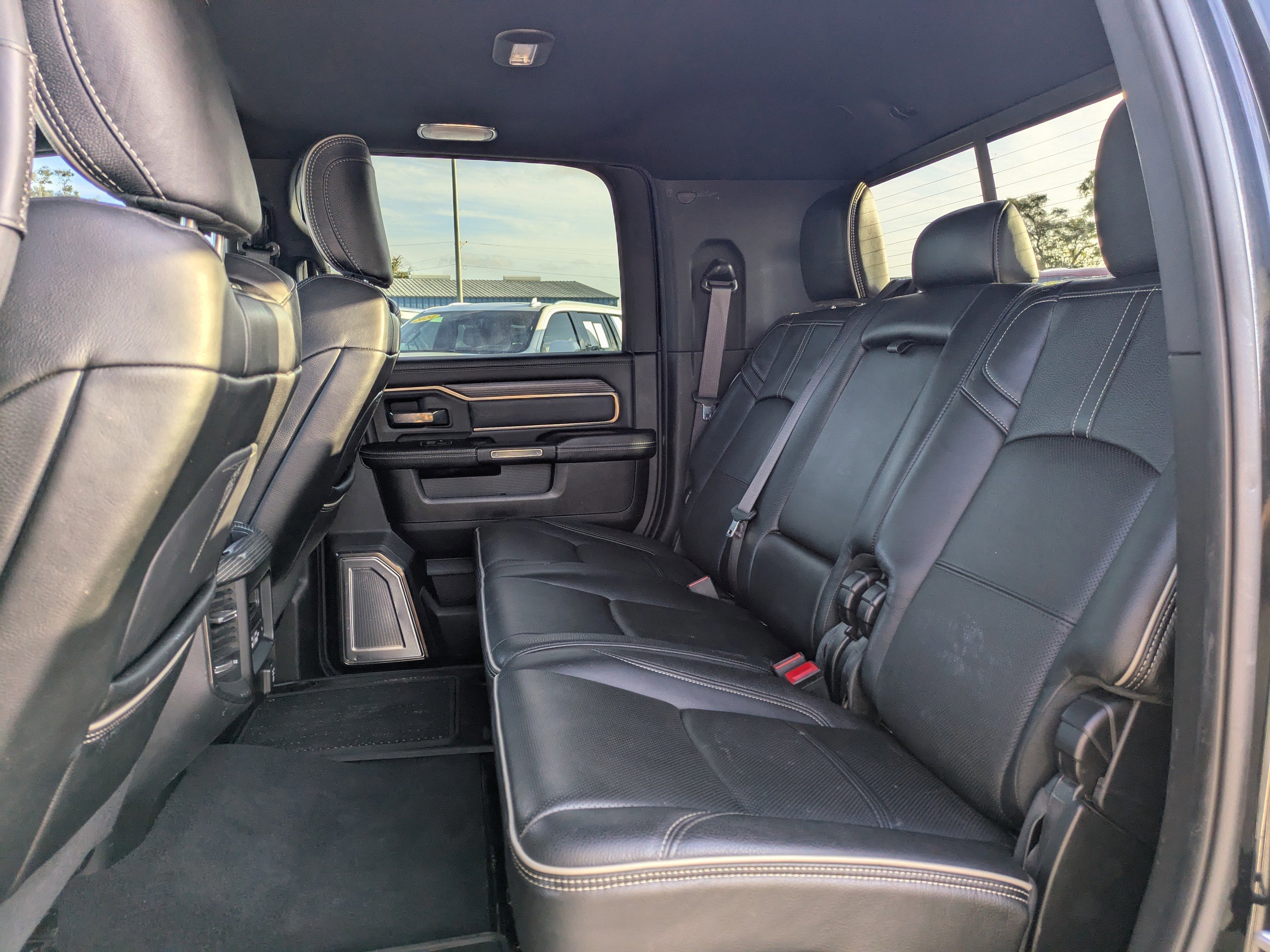 Used 2019 RAM 3500 Limited image 13