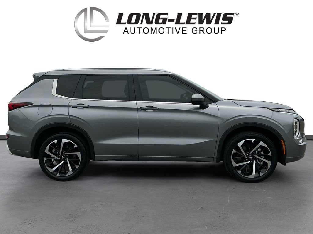 Used 2023 Mitsubishi Outlander SEL FWD image 8