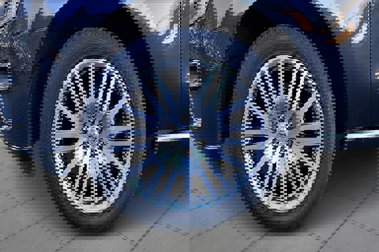 Certified 2023 Ford Expedition Platinum image 12