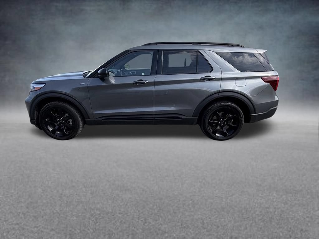 Certified 2023 Ford Explorer ST-Line AWD/4WD image 2