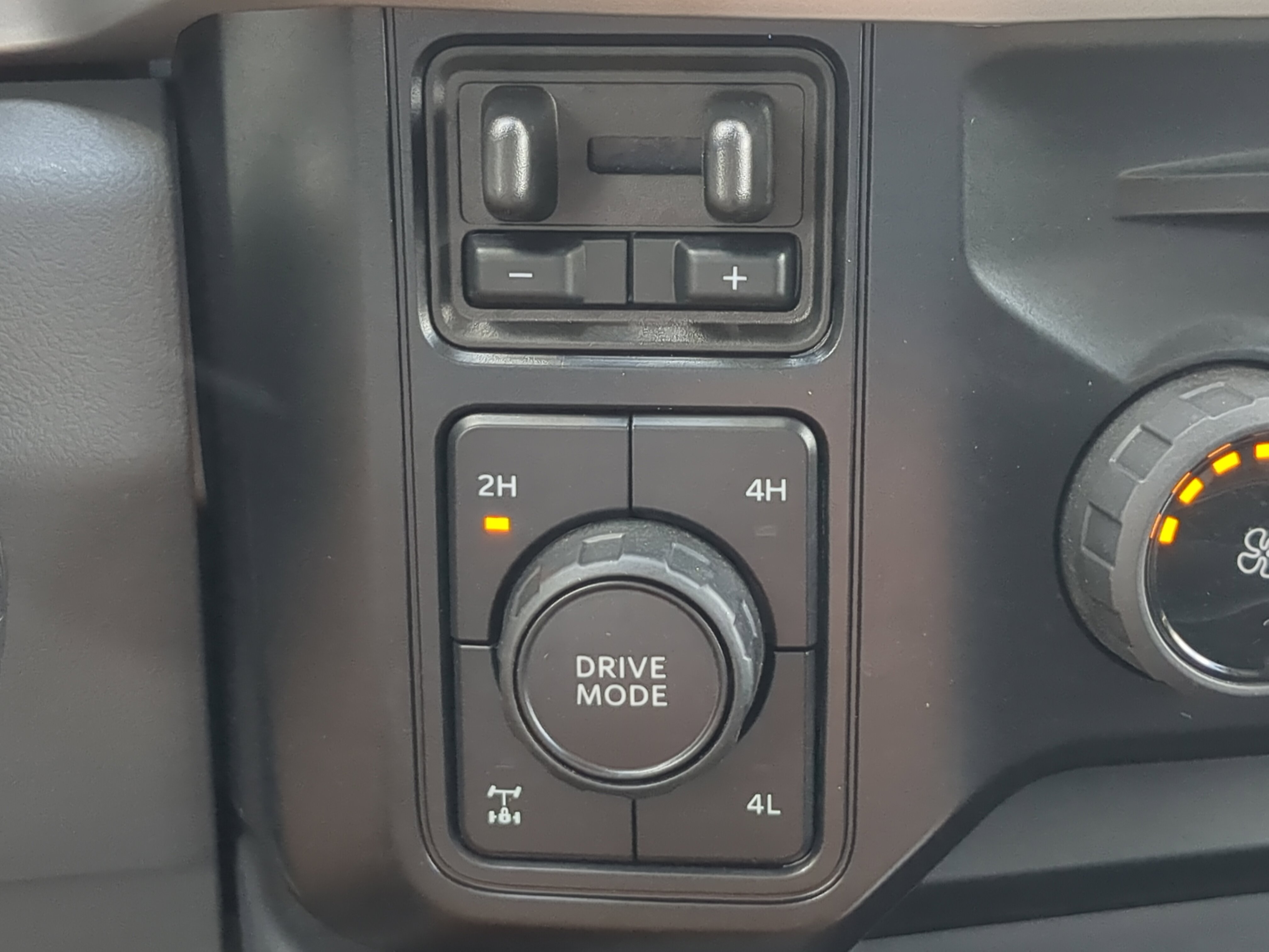 Certified 2025 Ford F250 XLT AWD/4WD image 20
