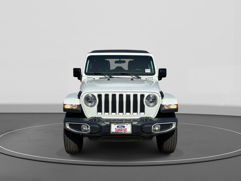 Used 2018 Jeep Wrangler Unlimited Sahara AWD/4WD image 3