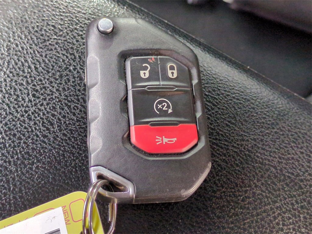 Used 2022 Jeep Gladiator Rubicon w/ Cold Weather Group image 29