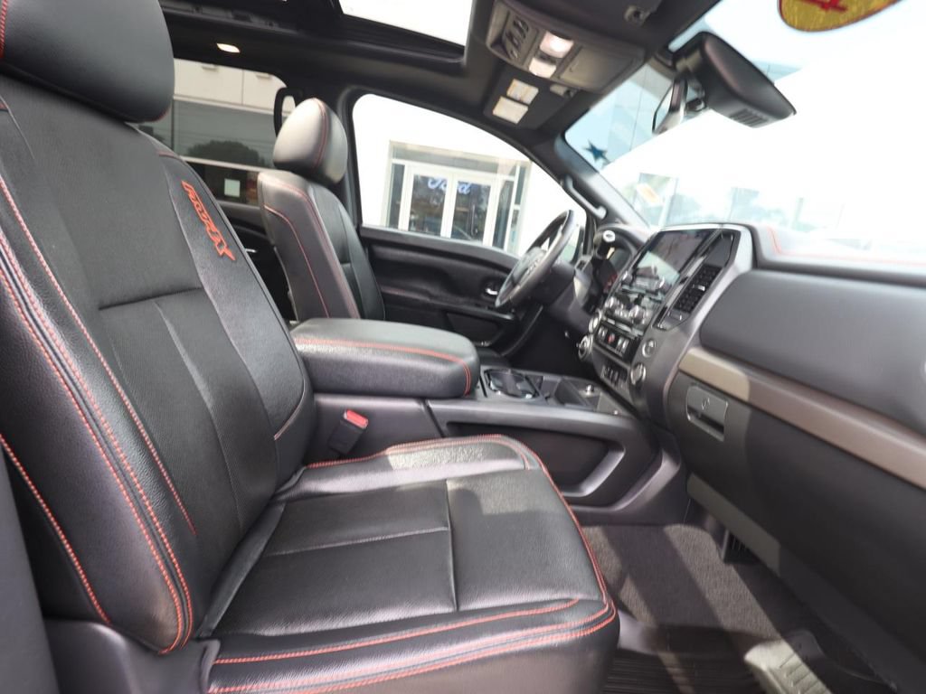 Used 2024 Nissan Titan PRO-4X w/ Pro-4x Convenience Package AWD/4WD image 15