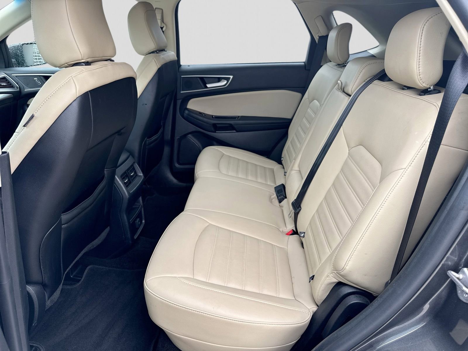 Certified 2020 Ford Edge SEL FWD image 5