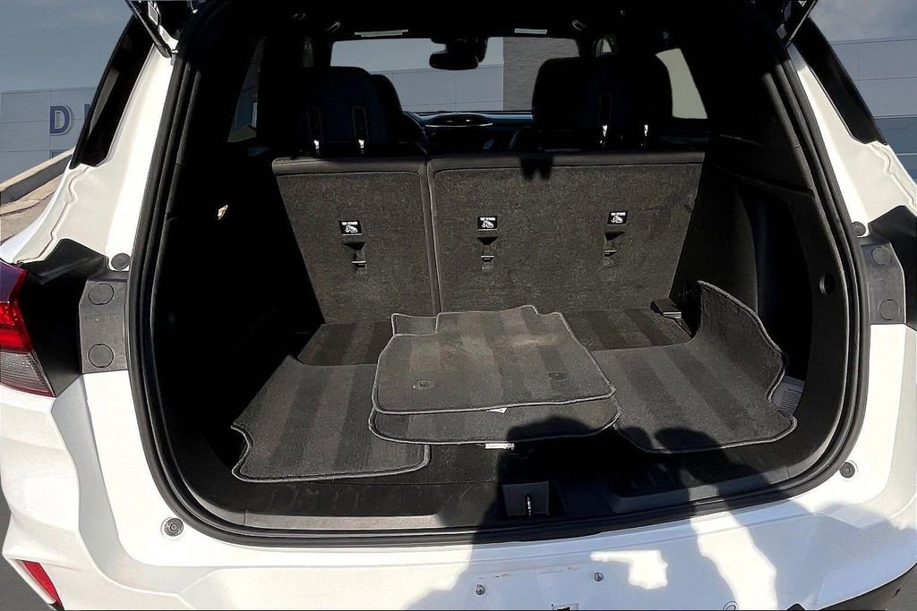 Used 2023 Chevrolet TrailBlazer RS w/ Convenience Package image 26