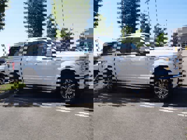 Certified 2017 Ford F150 Lariat w/ Trailer Tow Package image 5