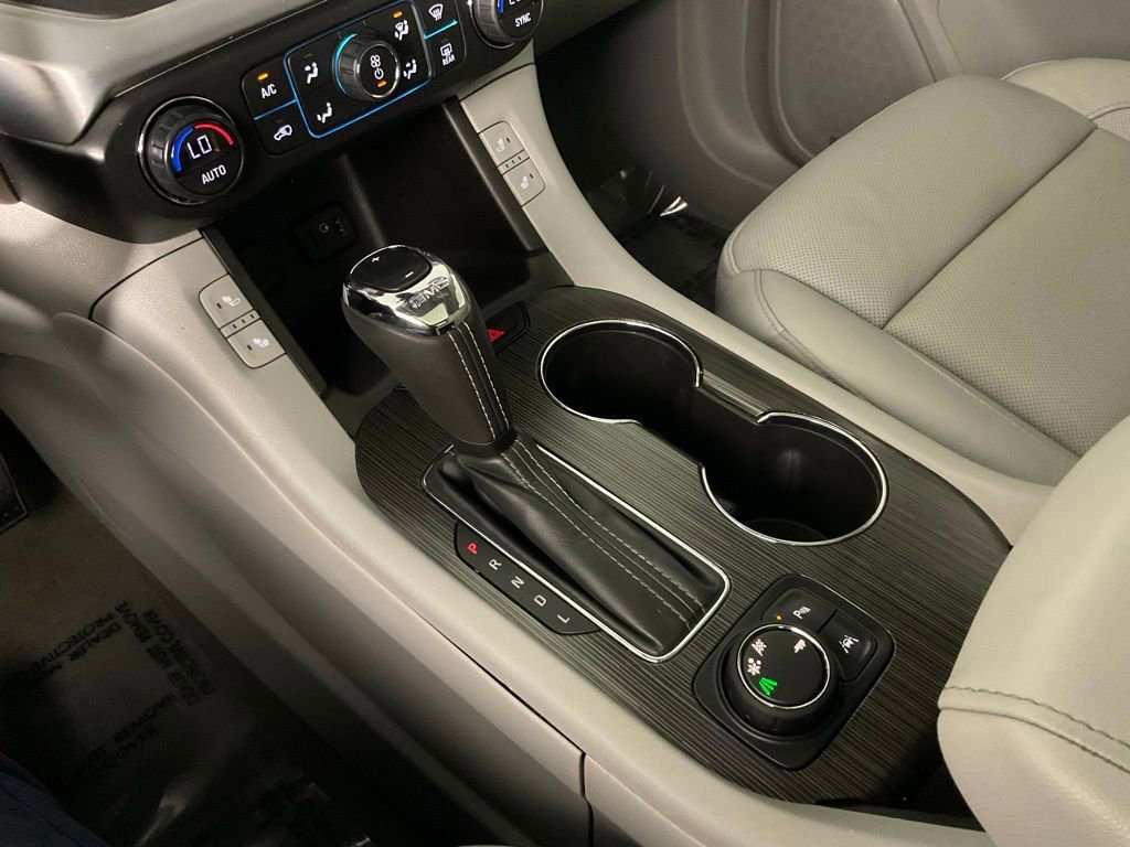 Used 2017 GMC Acadia SLT w/ LPO, Cargo Package image 18