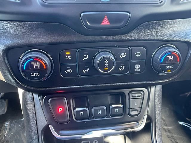 Used 2020 GMC Terrain SLE w/ Driver Convenience Package image 24