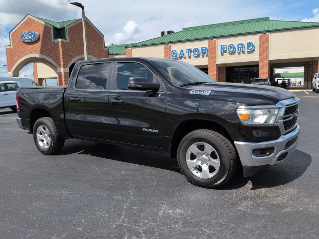 Used 2024 RAM 1500 Big Horn AWD/4WD image 2