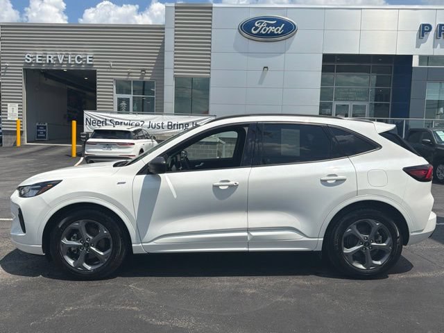 Certified 2023 Ford Escape ST-Line w/ Tech Pack #1 FWD image 3