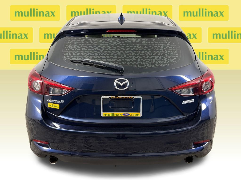 Used 2018 MAZDA MAZDA3 Grand Touring w/ Premium Equipment Package FWD image 4