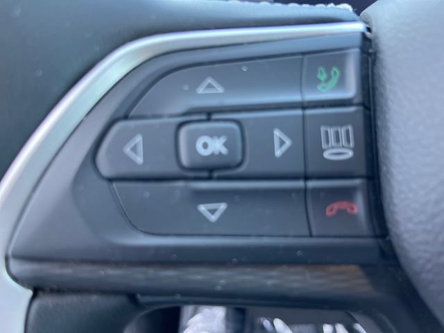 Used 2024 Jeep Grand Cherokee Altitude AWD/4WD image 28