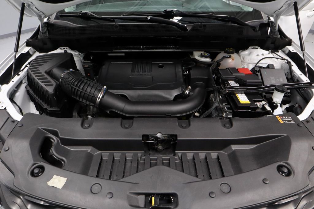 Used 2025 Chevrolet Blazer LT AWD/4WD image 17