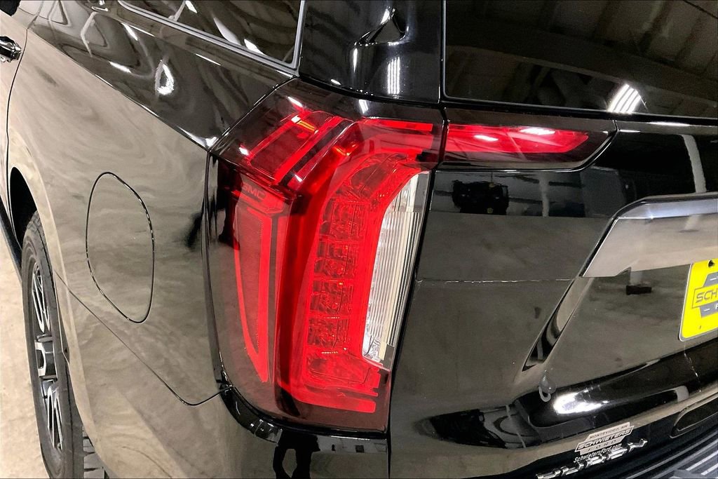 Used 2021 GMC Yukon AT4 w/ AT4 Premium Plus Package AWD/4WD image 29