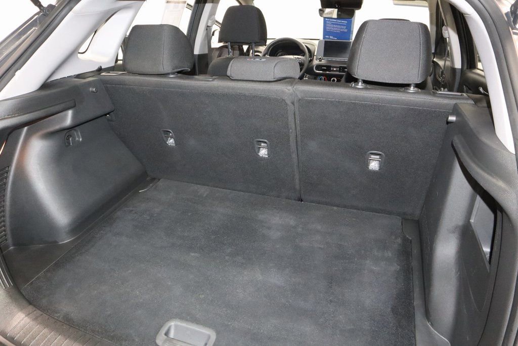 Used 2022 Hyundai Kona SE image 15