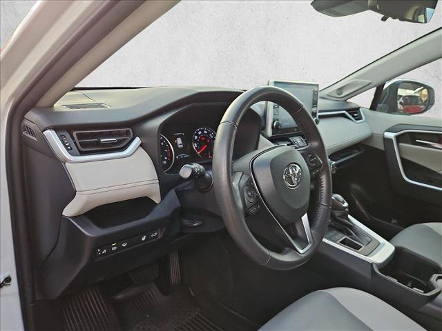 Used 2022 Toyota RAV4 XLE Premium AWD/4WD image 9