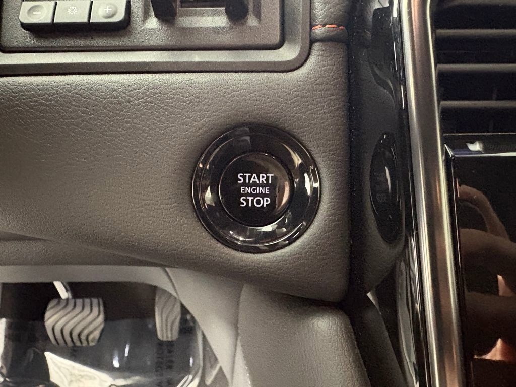 Used 2025 Nissan Armada PRO-4X image 23