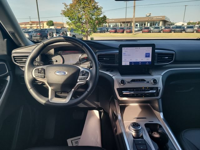 Certified 2023 Ford Explorer XLT w/ Equipment Group 202A AWD/4WD image 25