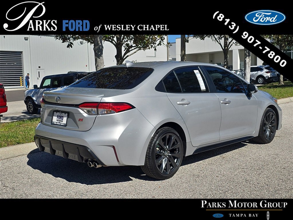 Used 2023 Toyota Corolla SE image 3