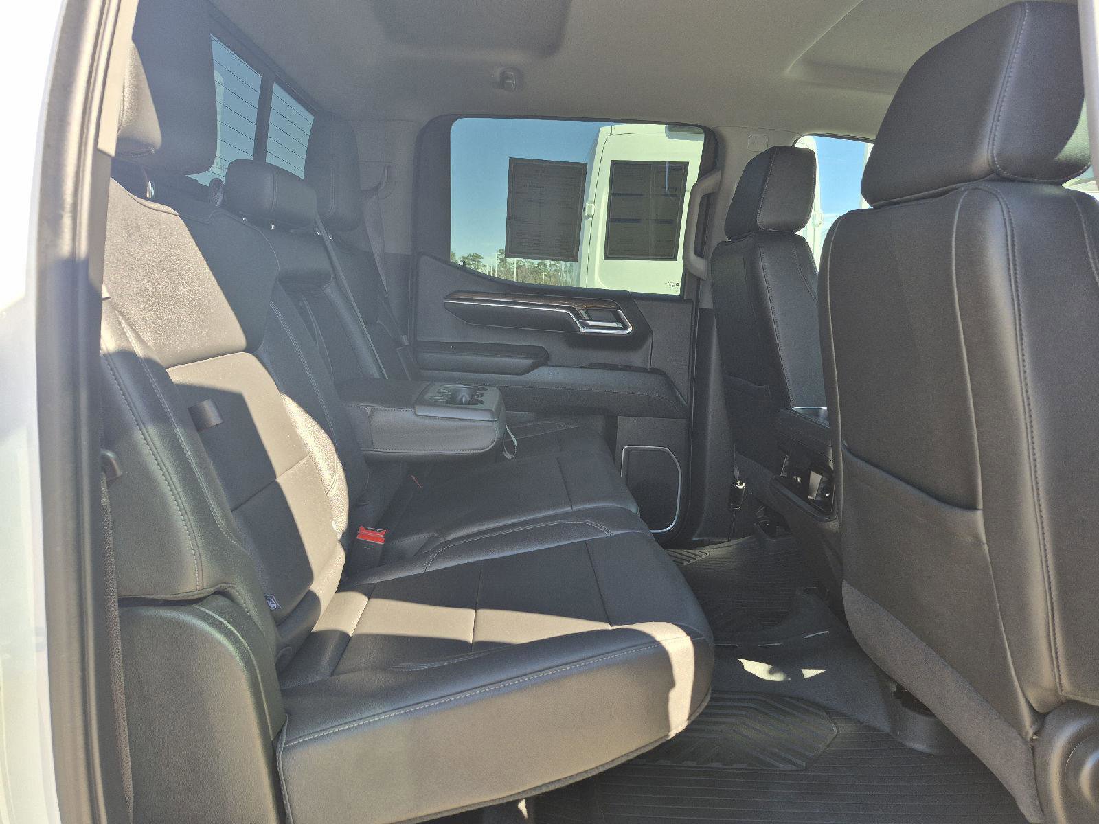 Used 2024 Chevrolet Silverado 1500 LT Trail Boss w/ Convenience Package II image 29