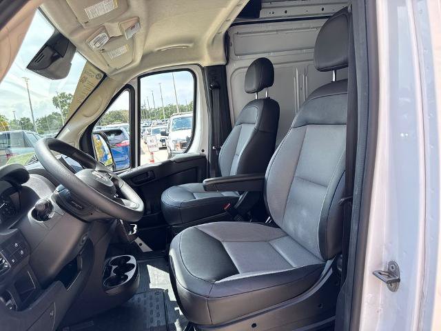 Used 2025 RAM ProMaster 2500 w/ Convenience Group FWD image 19