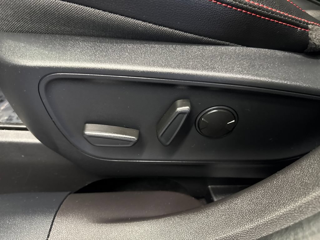 Certified 2024 Ford Escape ST-Line Elite w/ Premium Technology Package AWD/4WD image 33