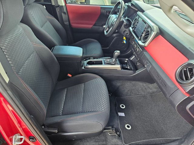 Used 2021 Toyota Tacoma SR5 RWD image 19