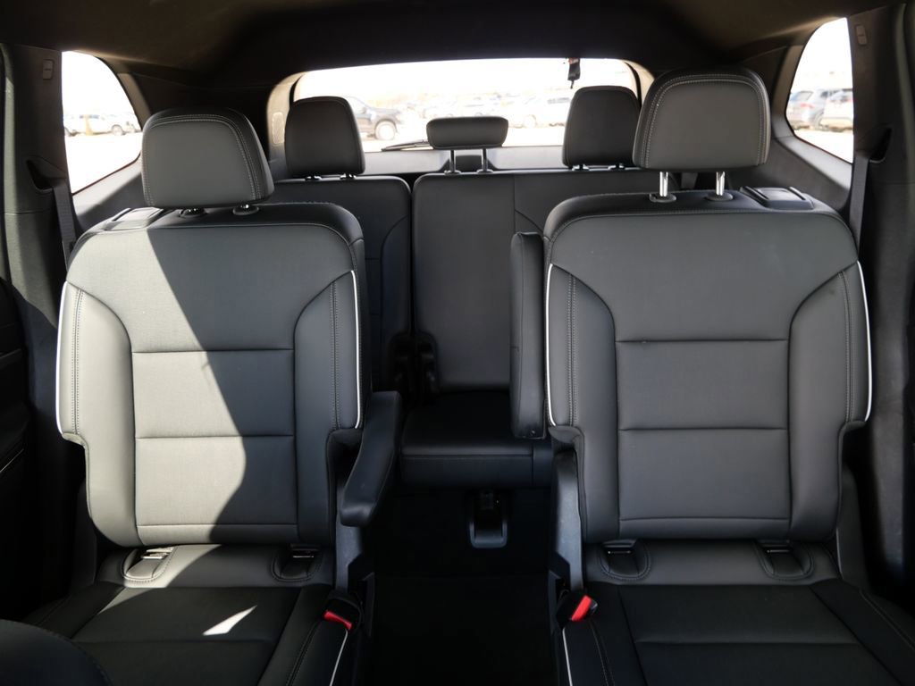 Used 2025 Buick Enclave Preferred image 25