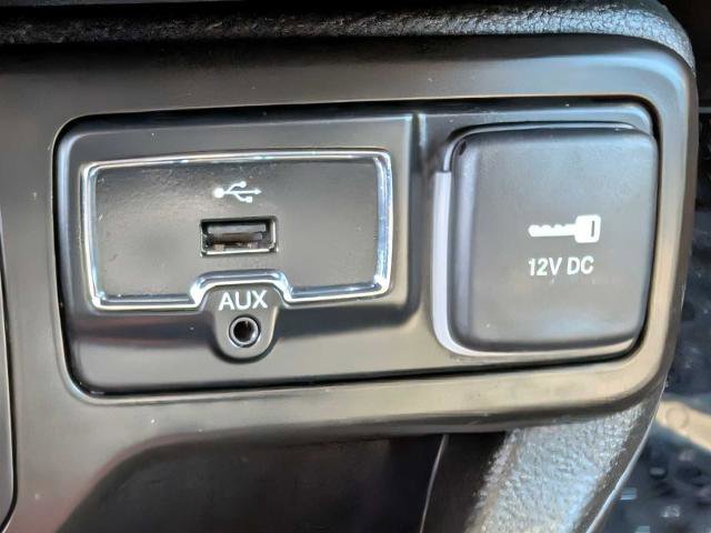 Used 2021 Jeep Renegade Trailhawk image 32