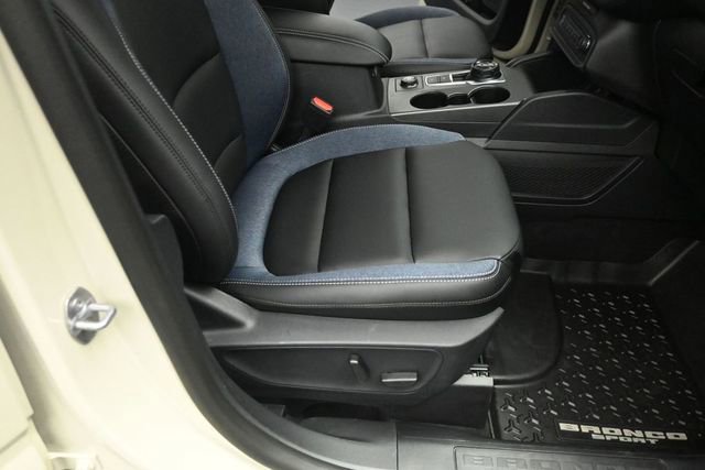 Certified 2025 Ford Bronco Sport Outer Banks w/ Outer Banks Tech Package+ AWD/4WD image 32