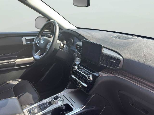 Certified 2024 Ford Explorer Limited AWD/4WD image 10