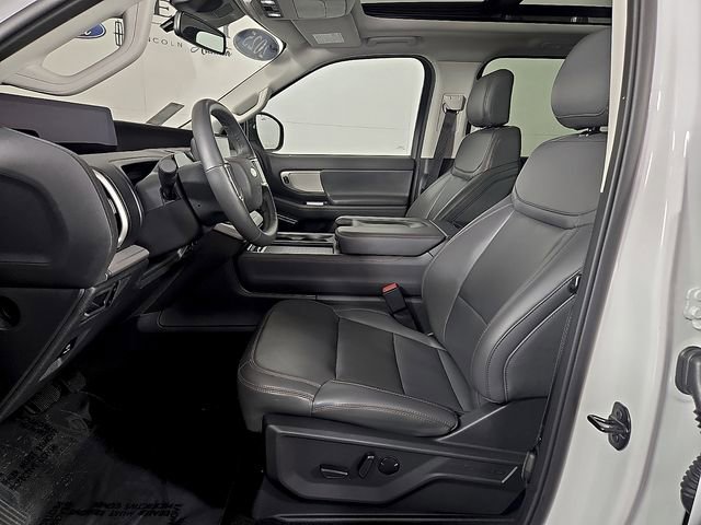 Certified 2025 Ford Expedition Max Active RWD image 15