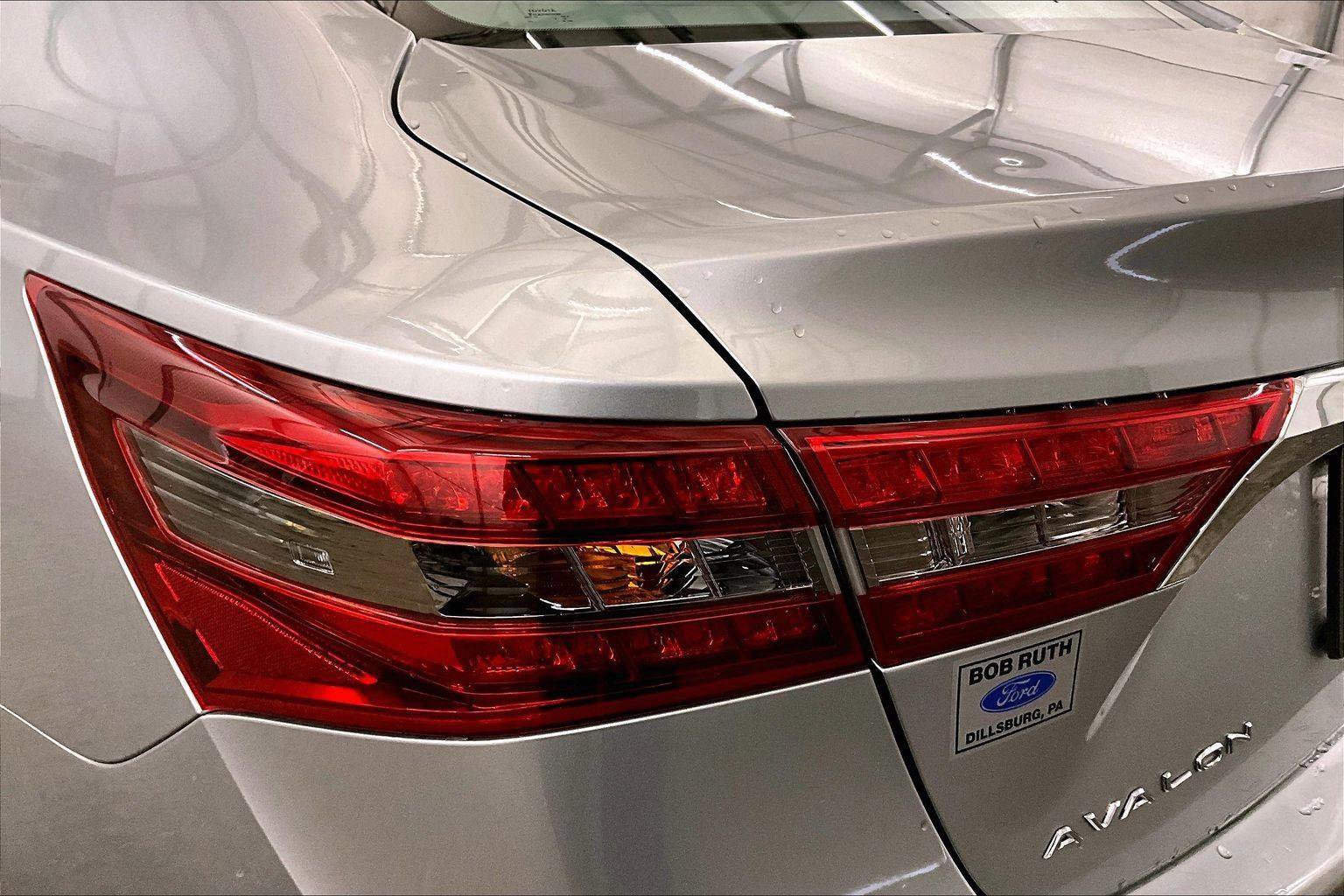 Used 2017 Toyota Avalon Limited w/ All Weather Liner Package image 28