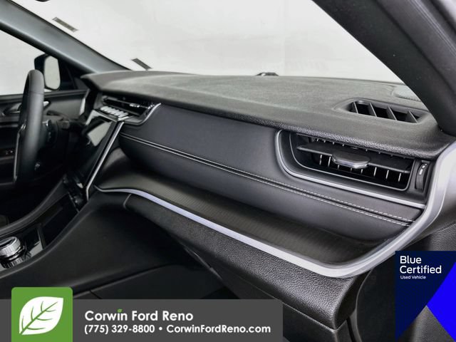 Used 2024 Jeep Grand Cherokee Altitude AWD/4WD image 33