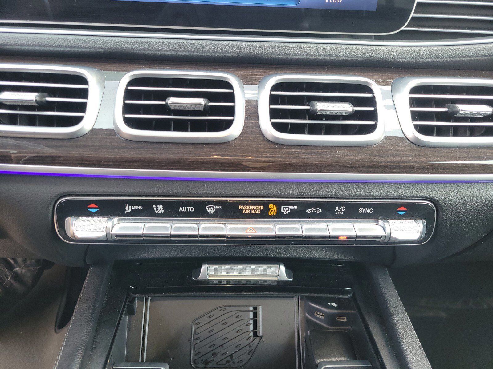 Used 2024 Mercedes-Benz GLE 350 4MATIC w/ 3rd Row Seat Package image 22