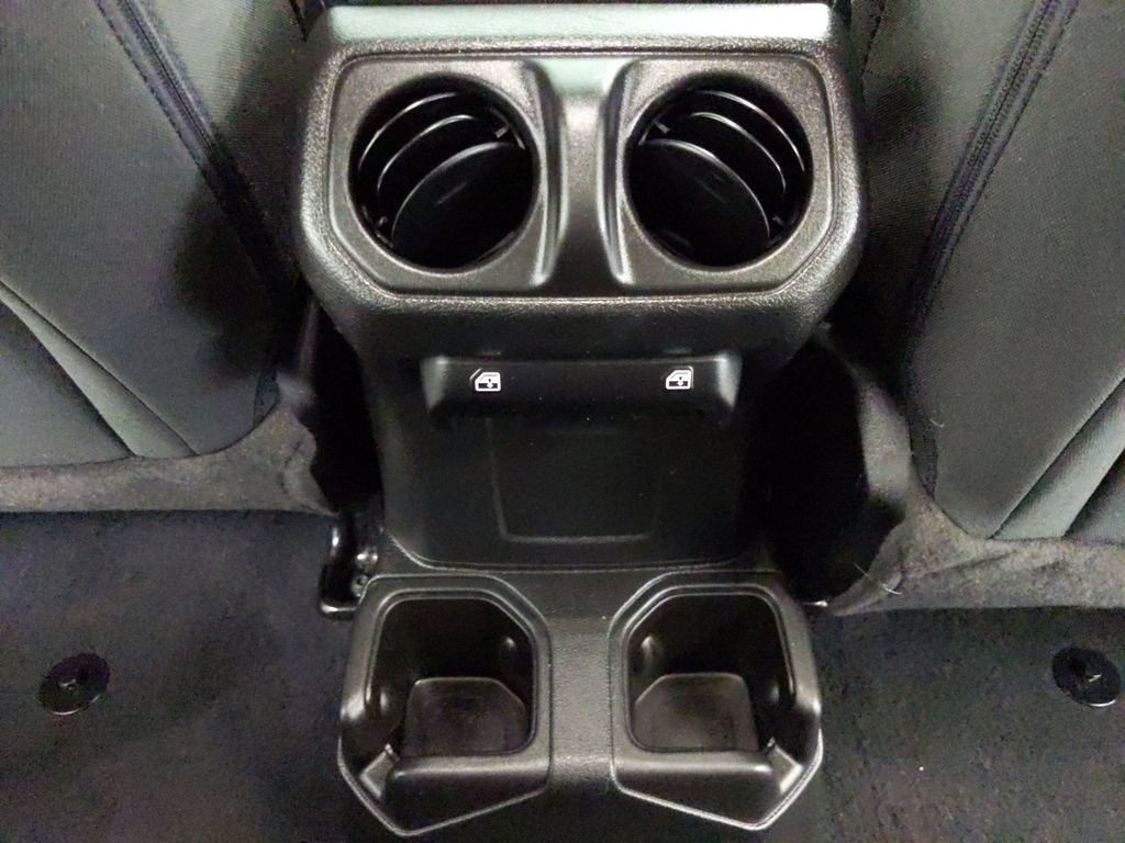 Used 2023 Jeep Wrangler Unlimited Sport AWD/4WD image 17