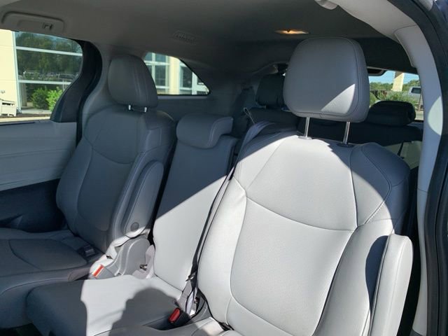 Used 2023 Toyota Sienna XLE image 13
