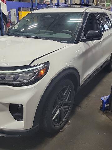 Certified 2025 Ford Explorer ST AWD/4WD image 3