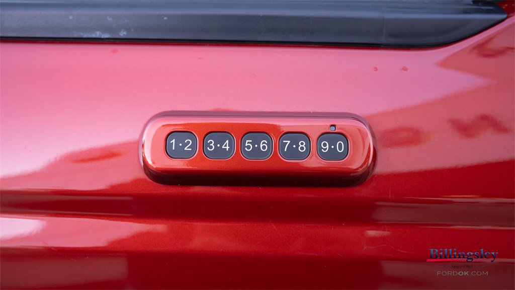 Certified 2023 Ford Bronco Wildtrak image 8