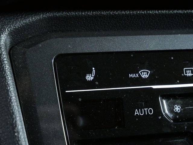 Used 2022 Volkswagen Tiguan SE image 23