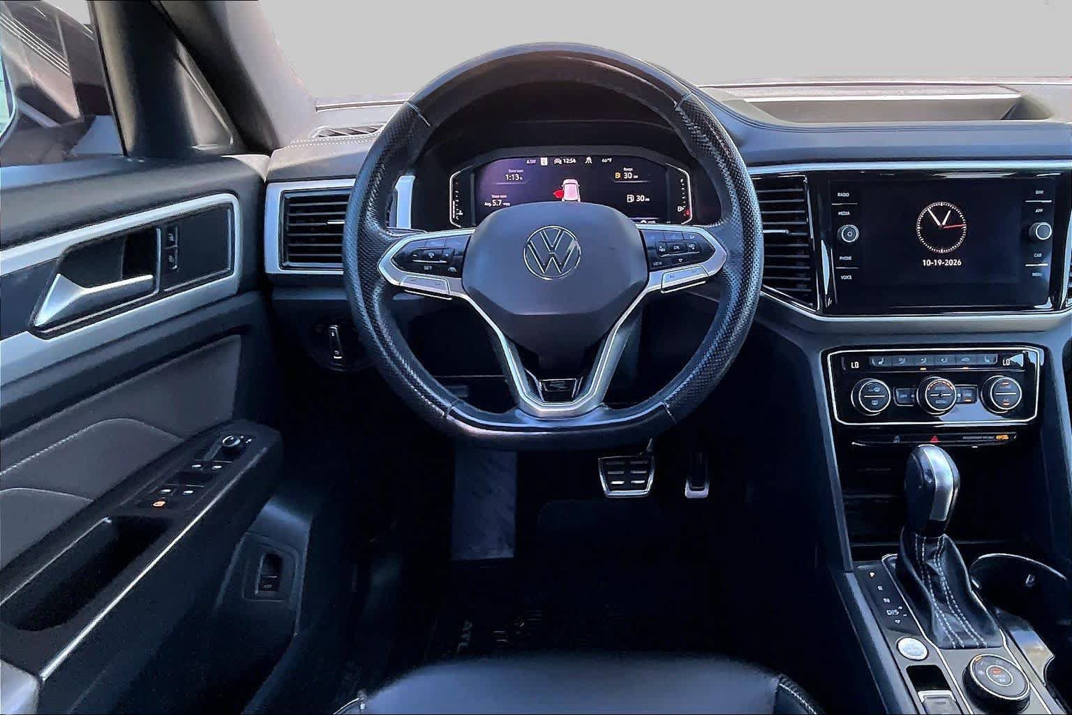 Used 2022 Volkswagen Atlas Cross Sport SEL R-Line AWD/4WD image 6