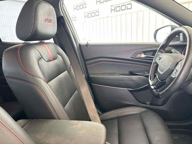 Used 2025 Chevrolet Trax RS w/ Sunroof Package FWD image 14