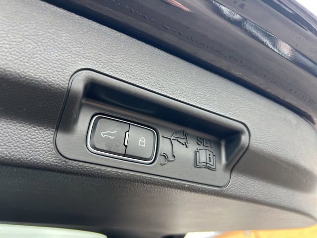 Certified 2024 Ford Explorer XLT w/ Equipment Group 202A image 24