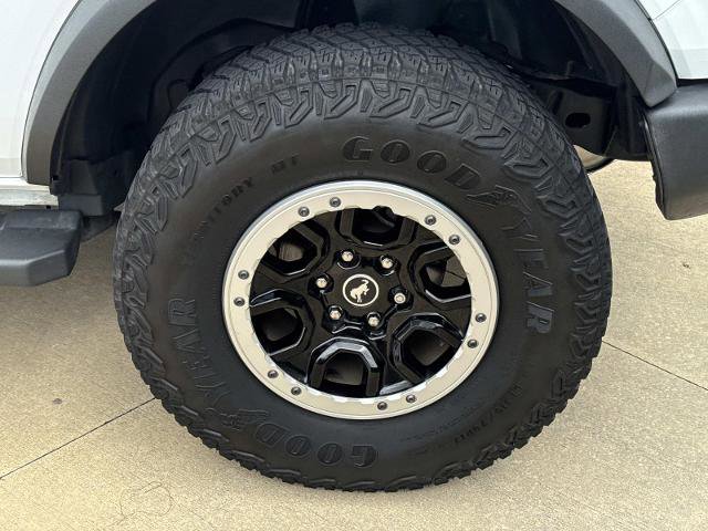 Certified 2021 Ford Bronco Outer Banks w/ Sasquatch Package AWD/4WD image 5