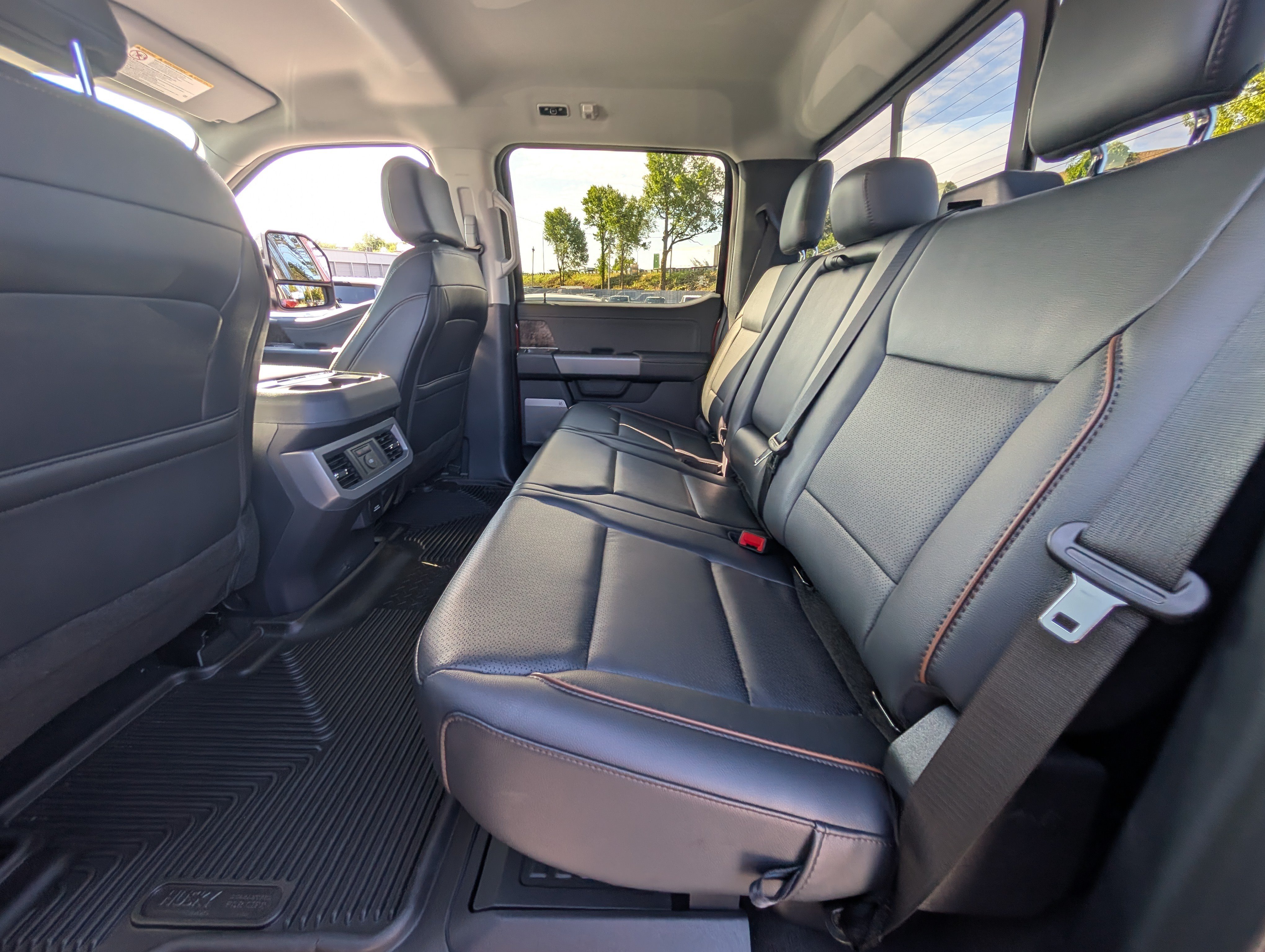 Certified 2025 Ford F250 Lariat w/ FX4 Off-Road Package AWD/4WD image 15