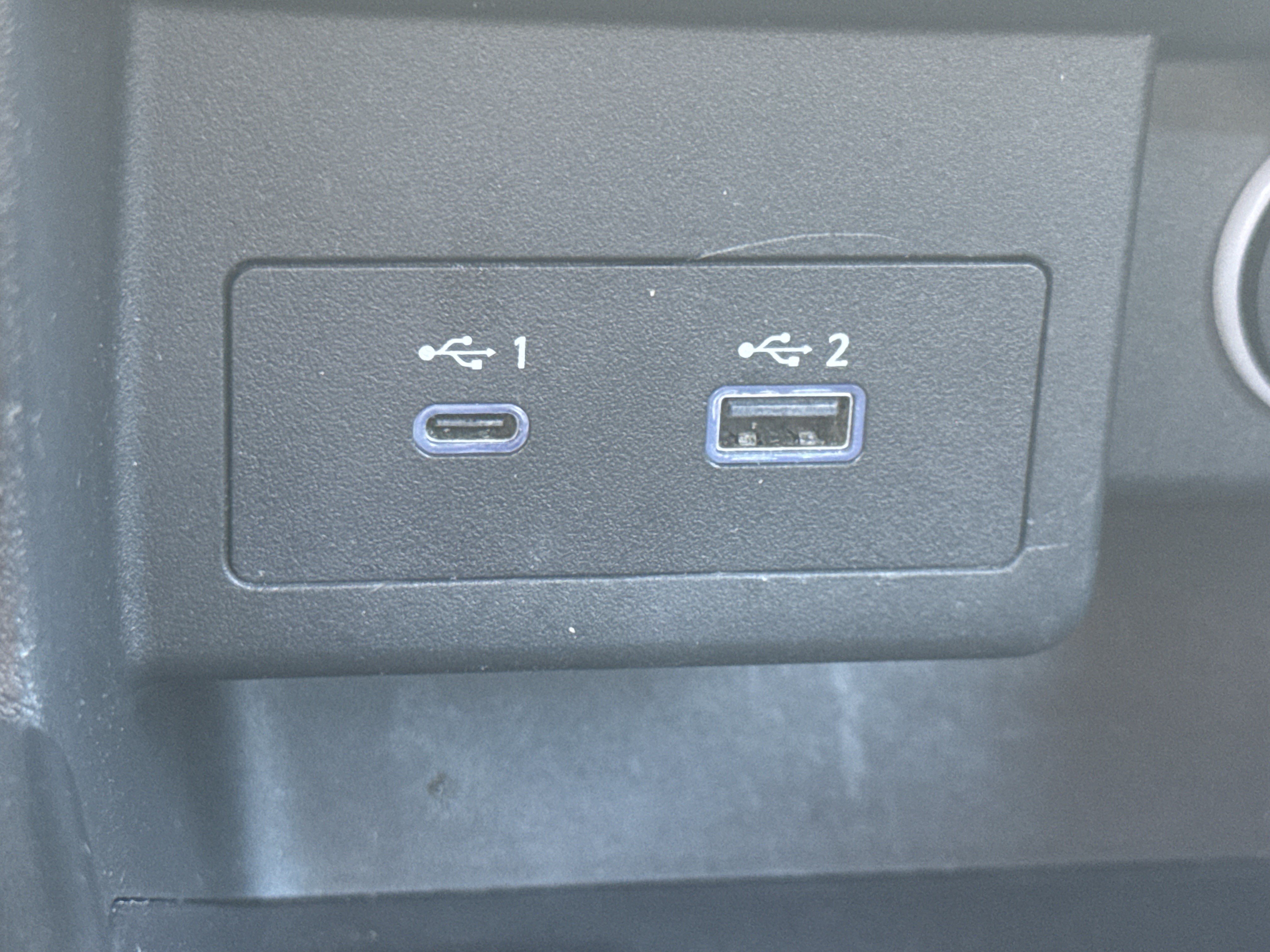 Used 2024 Nissan Kicks SR FWD image 23