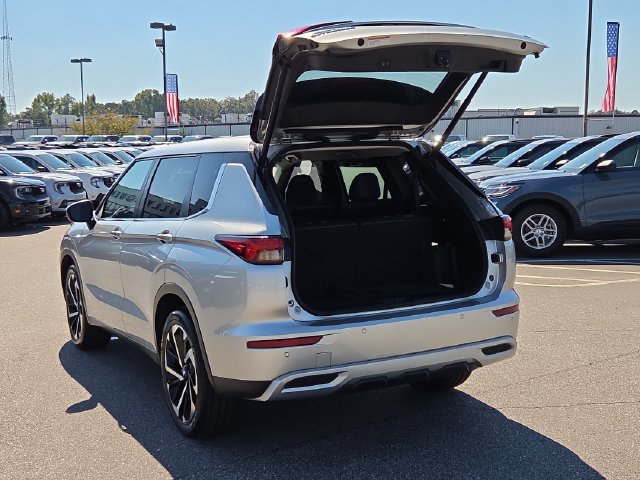 Used 2023 Mitsubishi Outlander SE AWD/4WD image 27